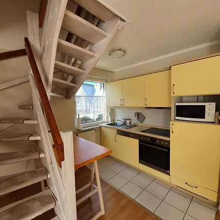 Birkenstrasse 11a 4 * زنغست